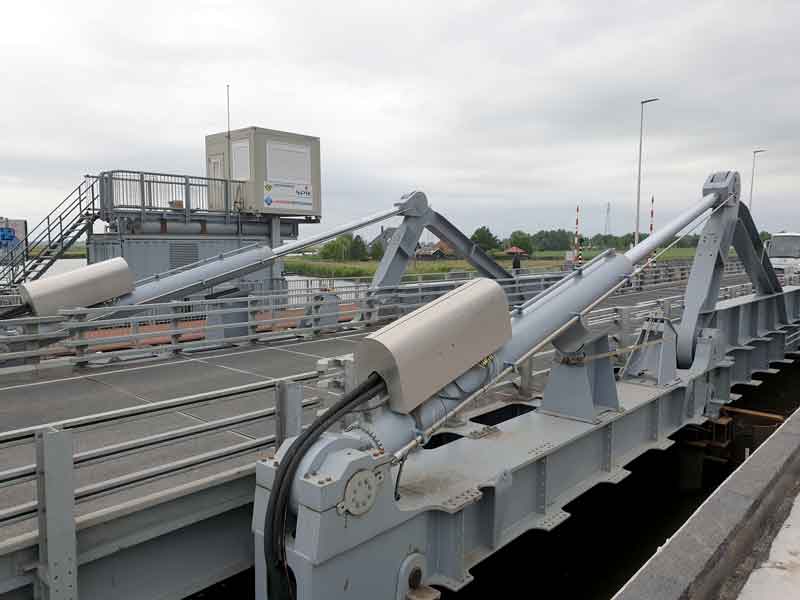 Hydroton Hydrauliek Tijdelijke Brug